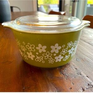 Pyrex Vintage Green Crazy Daisy 4731 qt. Dish Spring Blossom 470C with Lid